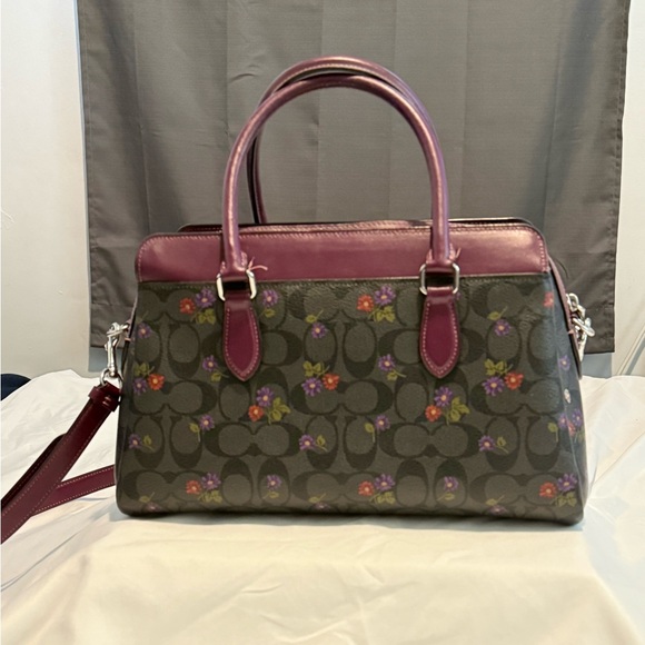 Coach Signature Country Floral Darcie Carryall - Picture 2 of 5